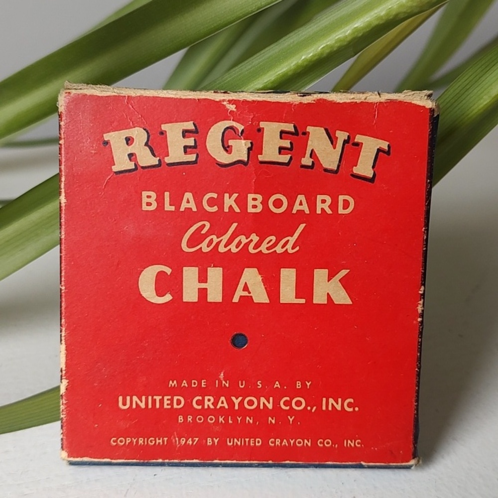 Made In U.S.A. Vintage Package Of Regent No. 208 Blackboard Colored Chalk © 1947 - Picture 3 of 5